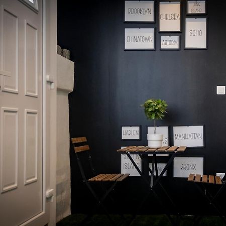 Superbe Appartement Avec Patio Nîmes Eksteriør billede