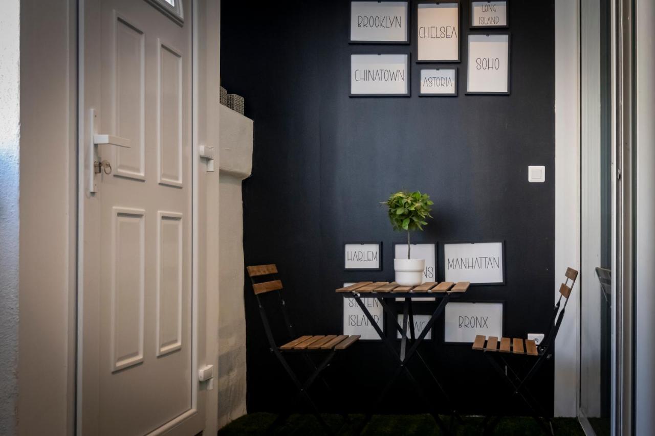 Superbe Appartement Avec Patio Nîmes Eksteriør billede