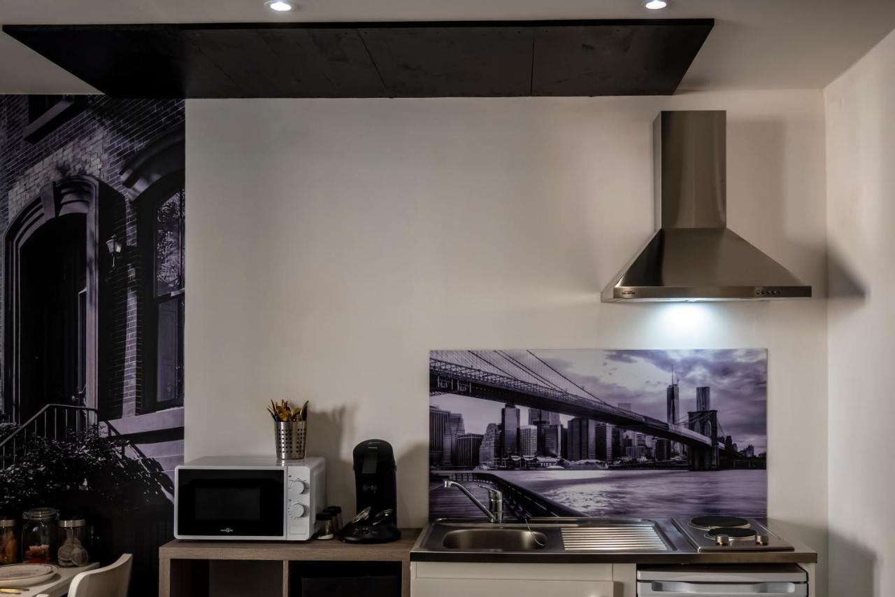 Superbe Appartement Avec Patio Nîmes Eksteriør billede